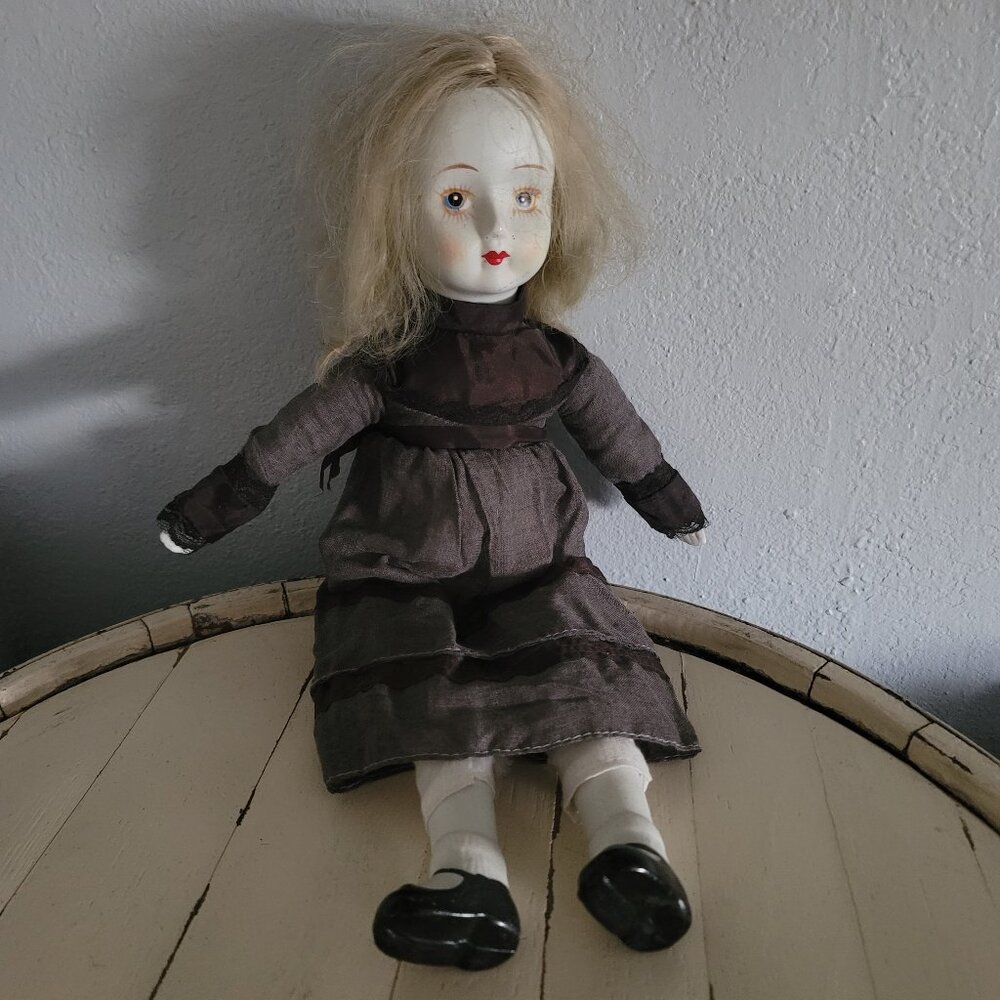 Vintage (1970s-80s) Creepy Walda Doll
